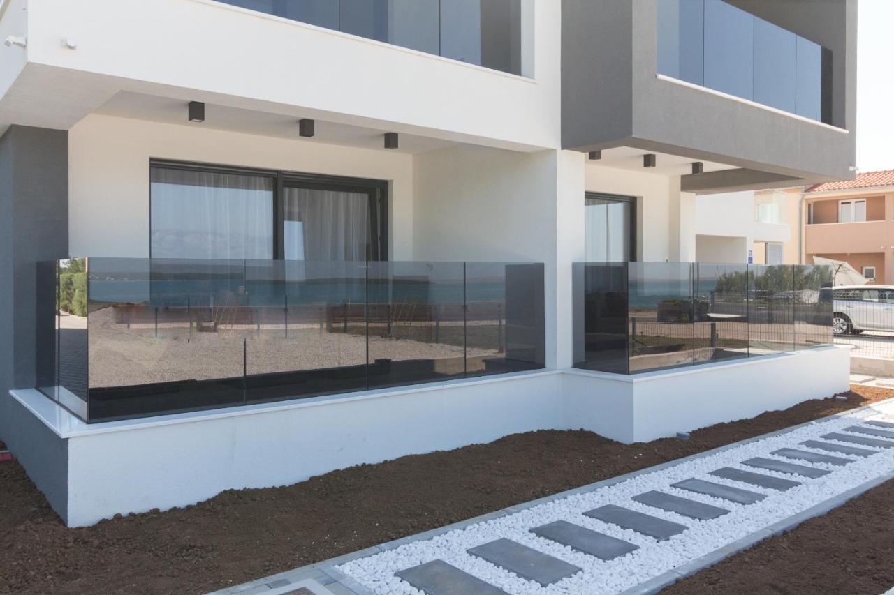 Luxury Beachfront Villa Crystal Aenona - By Ta Leut Agency Nin Eksteriør billede
