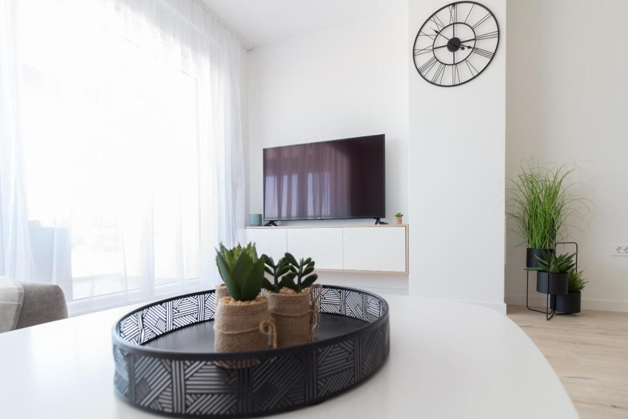Luxury Beachfront Villa Crystal Aenona - By Ta Leut Agency Nin Eksteriør billede