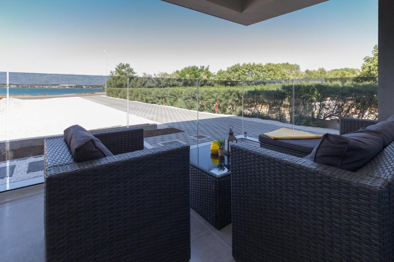 Luxury Beachfront Villa Crystal Aenona - By Ta Leut Agency Nin Eksteriør billede
