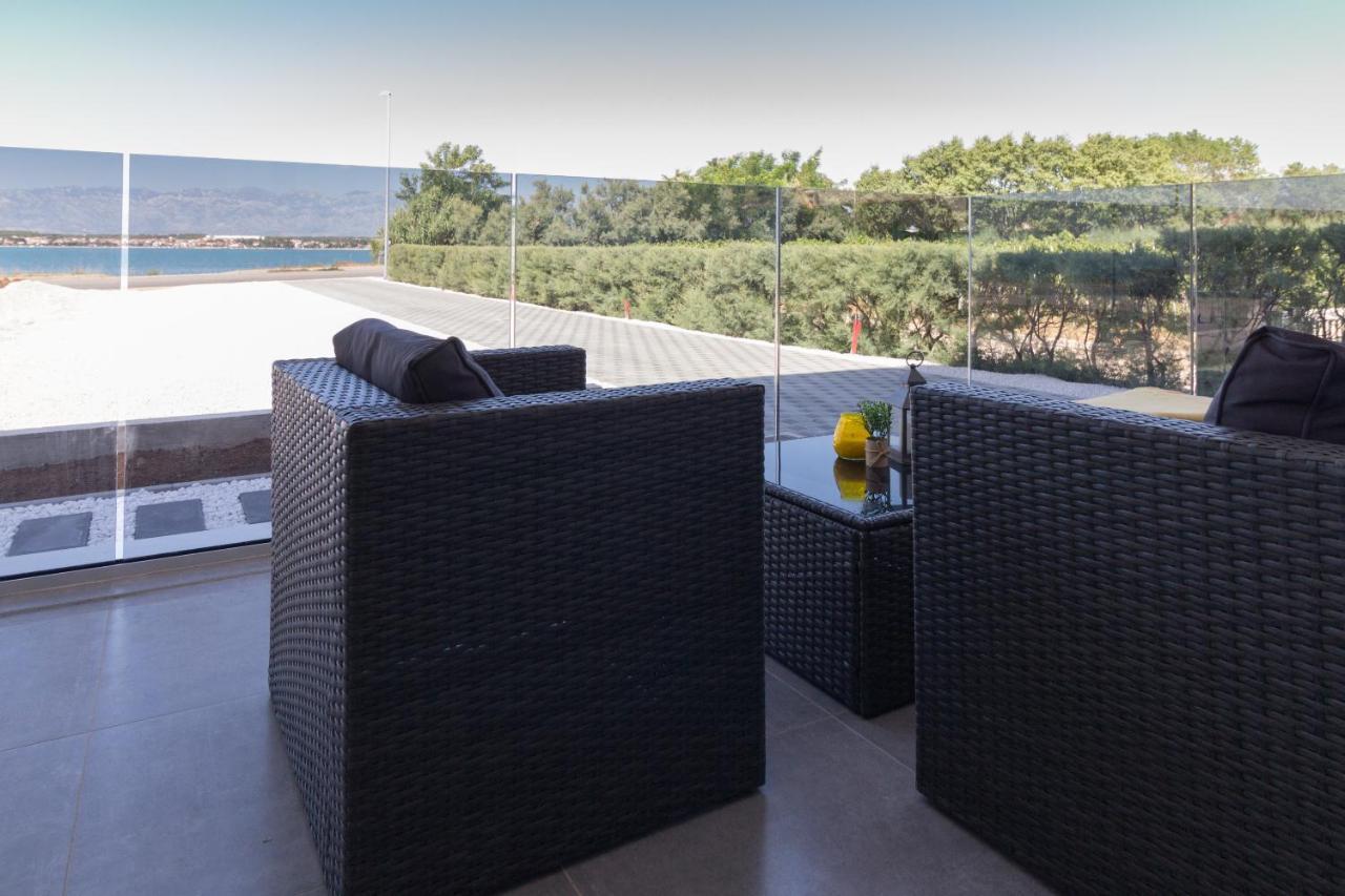 Luxury Beachfront Villa Crystal Aenona - By Ta Leut Agency Nin Eksteriør billede