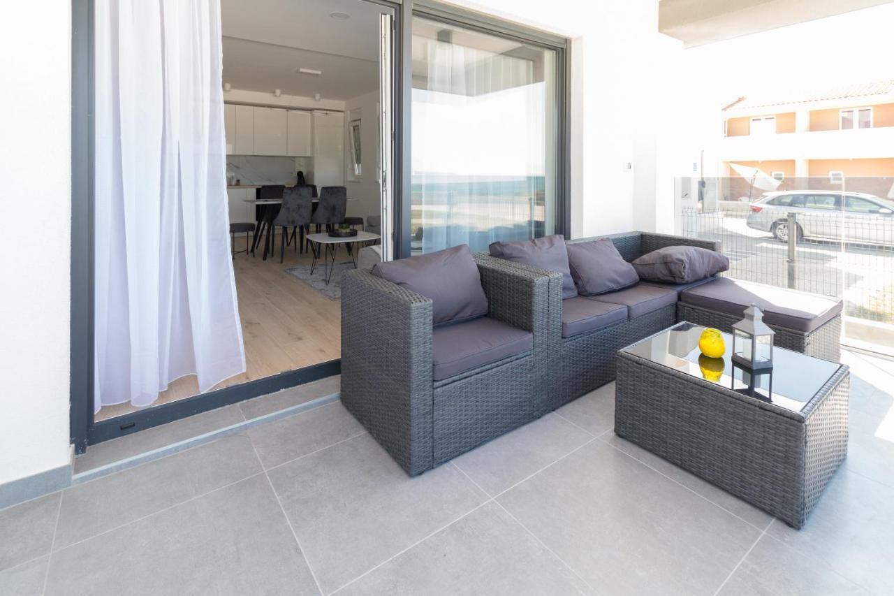 Luxury Beachfront Villa Crystal Aenona - By Ta Leut Agency Nin Eksteriør billede