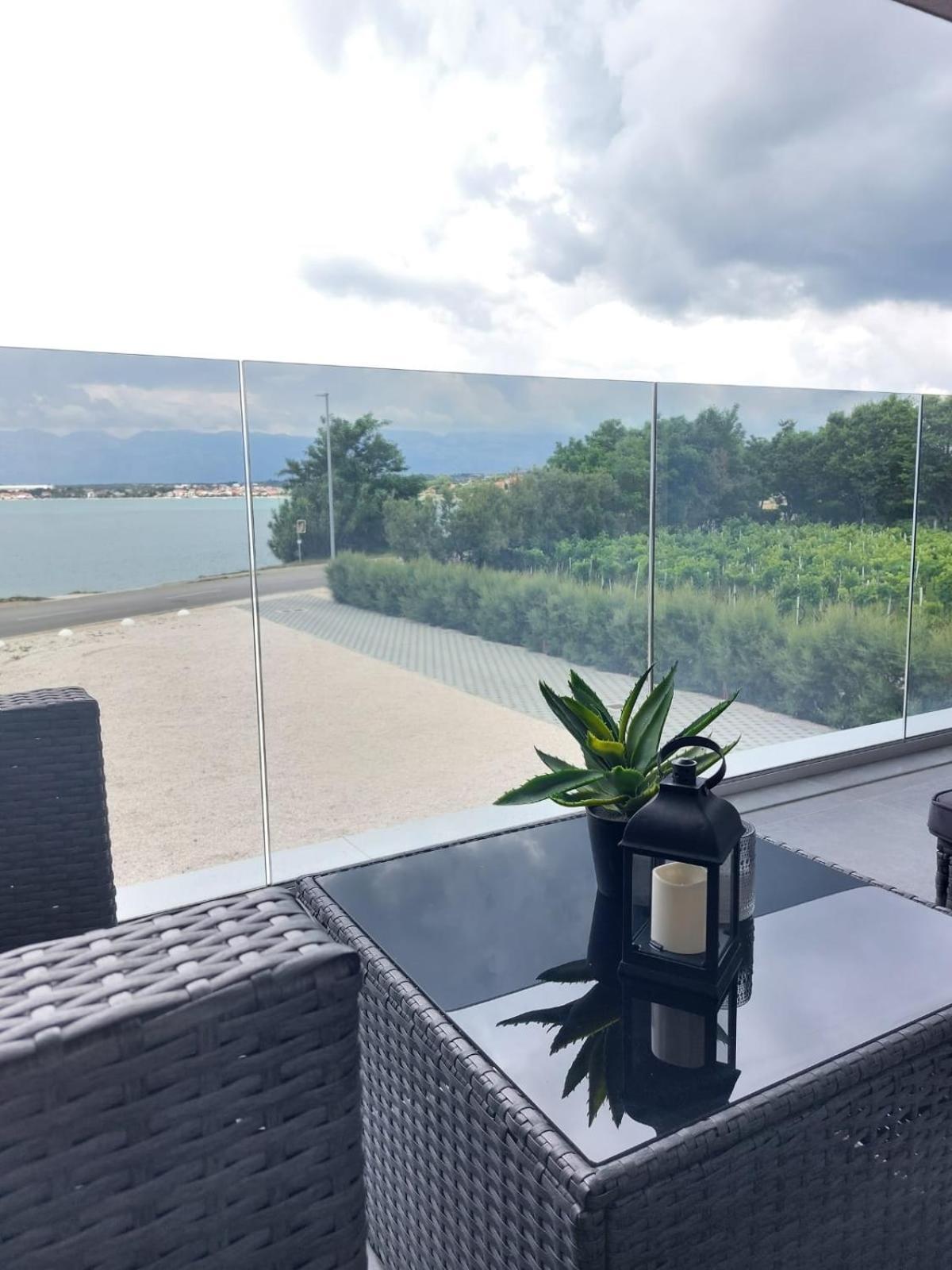 Luxury Beachfront Villa Crystal Aenona - By Ta Leut Agency Nin Eksteriør billede